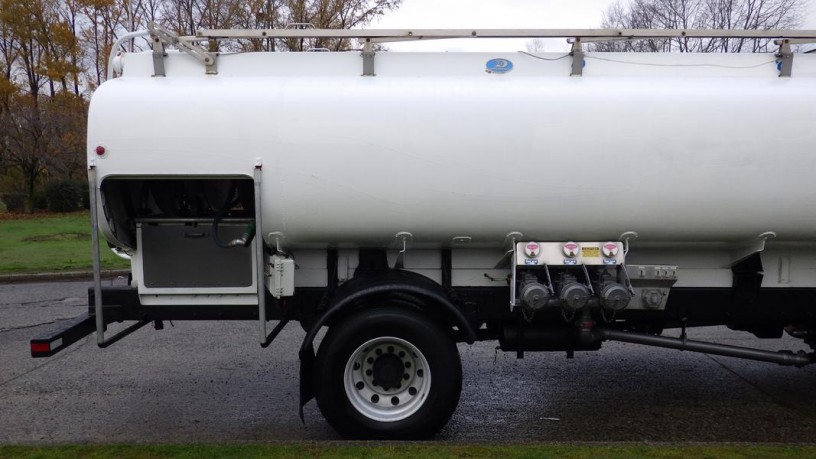 2013-peterbilt-348-tanker-truck-diesel-air-brakes-peterbilt-348-big-11