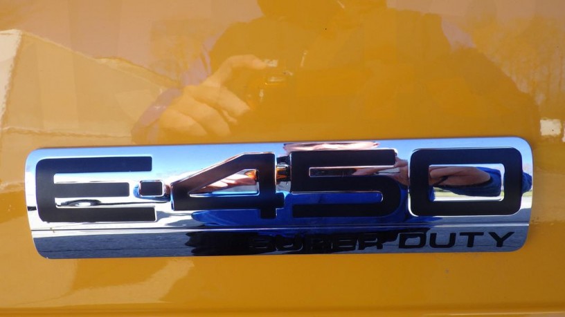 2015-ford-econoline-e-450-cube-van-with-bucket-ford-econoline-big-19