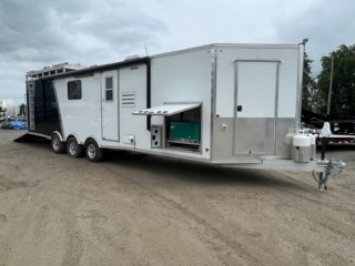 2015 CargoPro Trailers All Aluminum 8.5X32 Office Trailer w/ kitchen and washroom.
