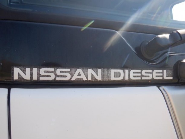 2010-nissan-ud3000-air-brakes-diesel-air-brakes-diesel-vacuum-operated-rock-transfer-emulsion-coating-nissan-ud3000-air-brakes-diesel-big-19