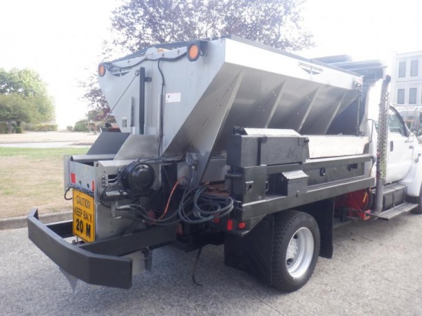 2006-ford-f-650-2wd-dump-box-dually-diesel-with-spreader-with-plow-ford-f-650-big-26