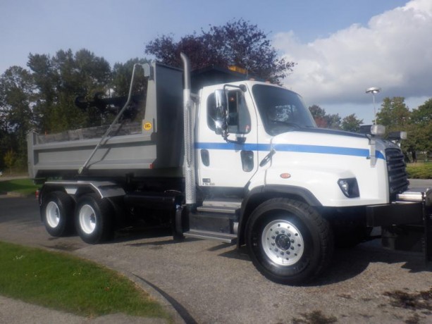 2013-freightliner-114sd-hook-truck-with-dump-box-and-plow-diesel-with-air-brakes-freightliner-114sd-big-4