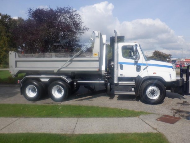 2013-freightliner-114sd-hook-truck-with-dump-box-and-plow-diesel-with-air-brakes-freightliner-114sd-big-7