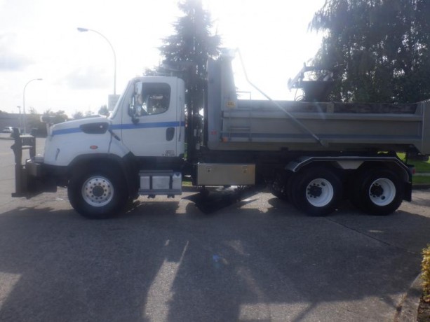 2013-freightliner-114sd-hook-truck-with-dump-box-and-plow-diesel-with-air-brakes-freightliner-114sd-big-18