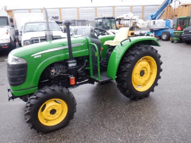 2014-john-deer-484-farm-tractor-diesel-4wd-john-deer-484-big-10