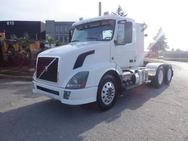 2011-volvo-vnl-day-cab-tractor-with-air-brakes-diesel-volvo-vnl-big-1