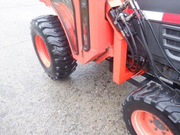 2000-kubota-b1700hd-farm-tractor-with-plow-blade-diesel-kubota-b1700hd-big-26
