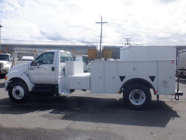 2011-ford-f-750-service-truck-2wd-3-seater-diesel-ford-f-750-big-10
