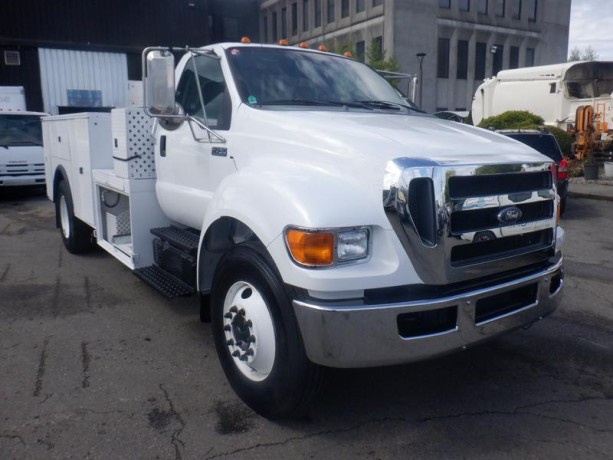 2011-ford-f-750-service-truck-2wd-3-seater-diesel-ford-f-750-big-3