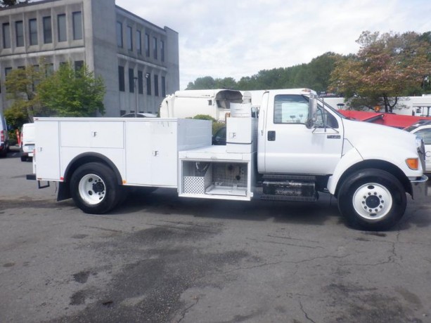 2011-ford-f-750-service-truck-2wd-3-seater-diesel-ford-f-750-big-4