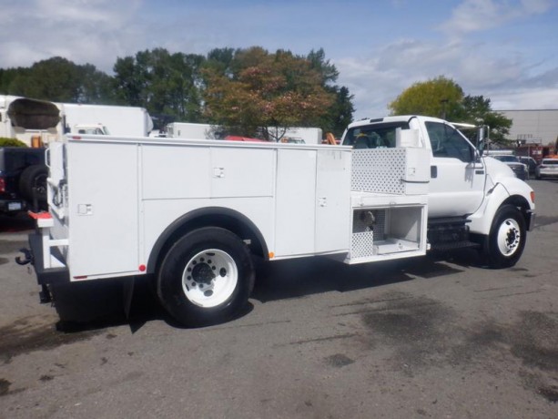 2011-ford-f-750-service-truck-2wd-3-seater-diesel-ford-f-750-big-5