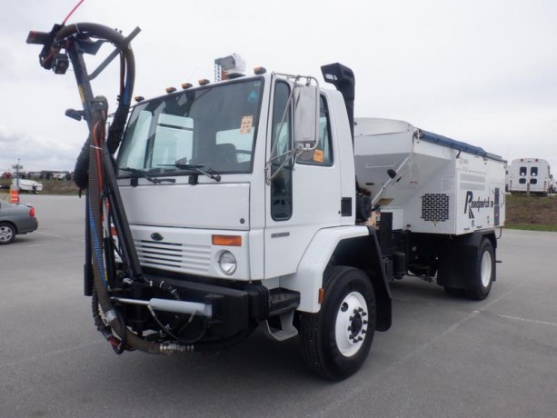 2007-sterling-sc8000-road-patcher-truck-with-air-brakes-diesel-sterling-sc8000-big-1