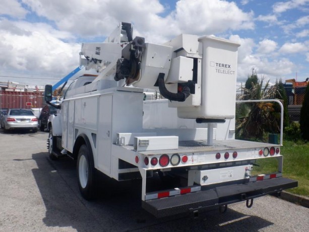 2005-chevrolet-c7500-bucket-truck-3-seater-with-air-brakes-chevrolet-c7500-big-9