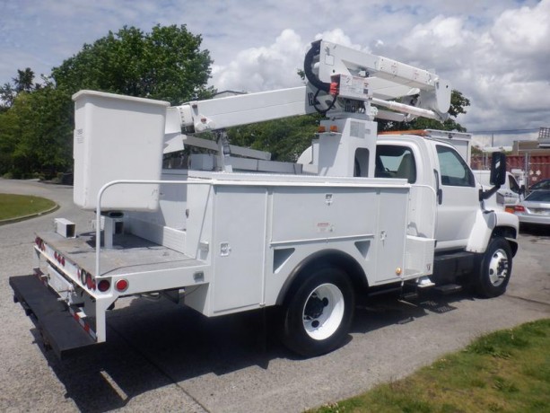 2005-chevrolet-c7500-bucket-truck-3-seater-with-air-brakes-chevrolet-c7500-big-6
