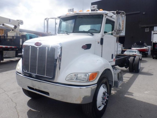 2008-peterbilt-335-cab-and-chassis-dually-with-airbrakes-diesel-peterbilt-335-big-1