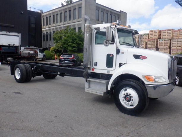 2008-peterbilt-335-cab-and-chassis-dually-with-airbrakes-diesel-peterbilt-335-big-4
