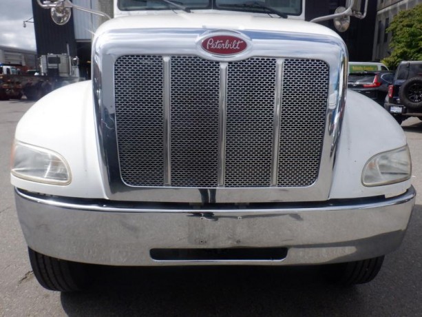2008-peterbilt-335-cab-and-chassis-dually-with-airbrakes-diesel-peterbilt-335-big-19