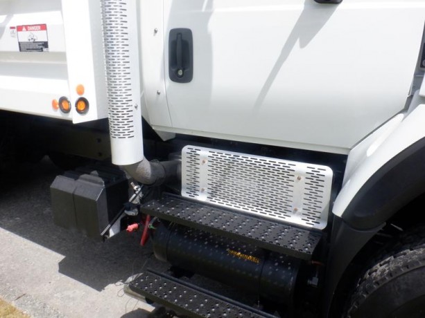 2014-international-7500-dump-truck-diesel-with-air-brakes-with-spreader-international-7500-big-28