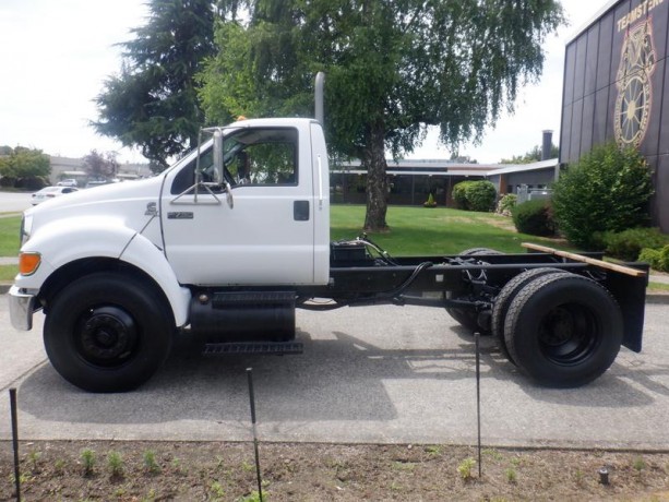 2007-ford-f-750-cab-chassis-2wd-with-air-brakes-diesel-ford-f-750-big-3