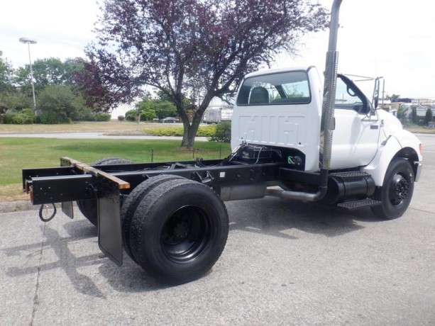 2007-ford-f-750-cab-chassis-2wd-with-air-brakes-diesel-ford-f-750-big-8
