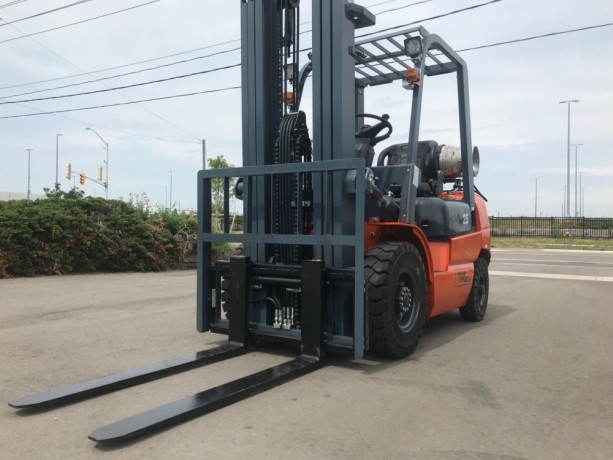 brand-new-5000-lb-dual-fuel-forklift-with-solid-pneumatic-tires-big-9