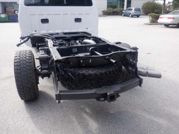 2015-ford-f-350-sd-crew-cab-and-chassis-diesel-ford-f-350-sd-big-23