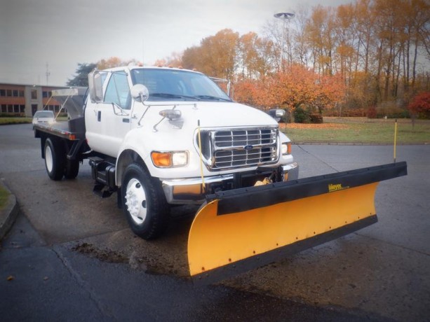 2002-ford-f-650-tilt-deck-with-plow-and-spreader-diesel-ford-f-650-big-3