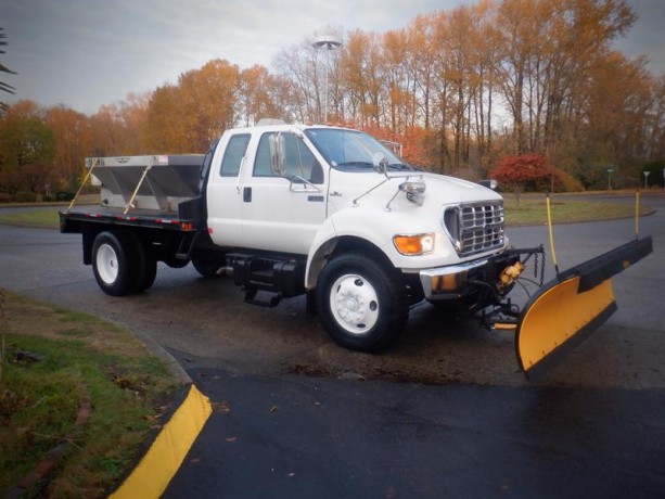 2002-ford-f-650-tilt-deck-with-plow-and-spreader-diesel-ford-f-650-big-4