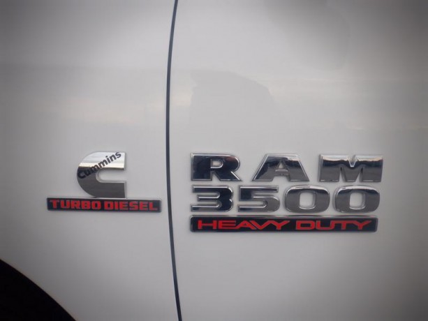 2014-ram-3500-flat-deck-4wd-diesel-ram-3500-big-20