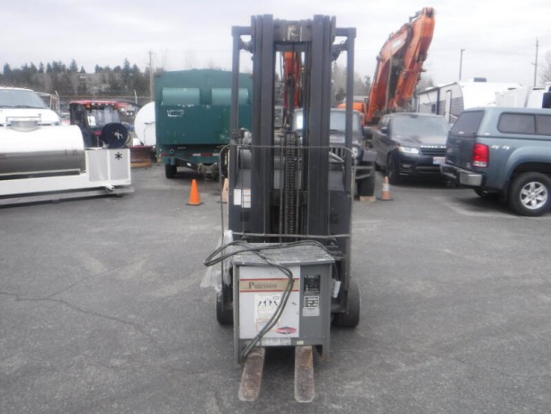 2000-crown-electric-order-picker-2-stage-forklift-plus-charger-crown-electric-big-7