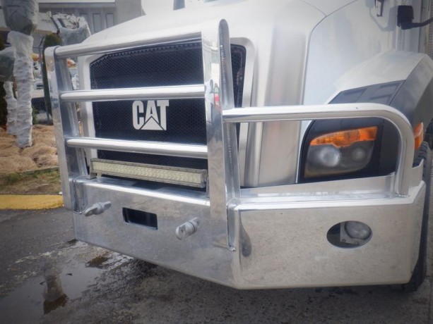 2013-caterpillar-cat660-cab-chassis-diesel-with-air-brake-caterpillar-cat660-big-23