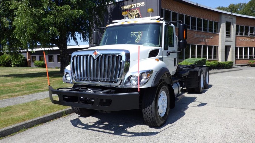 2013-international-7400-workstar-cab-and-chassis-diesel-with-air-brakes-international-7400-workstar-big-3