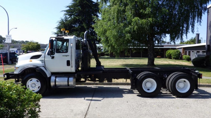 2013-international-7400-workstar-cab-and-chassis-diesel-with-air-brakes-international-7400-workstar-big-5