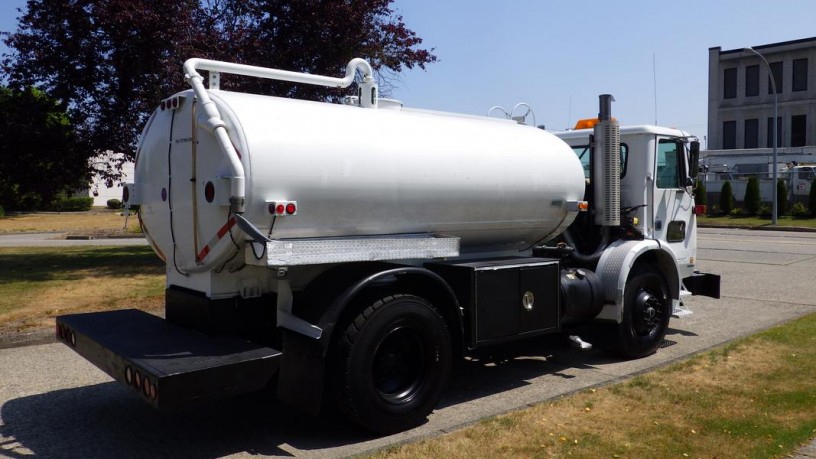 2002-gmc-volvo-xpeditor-street-flusher-water-tanker-truck-diesel-dually-air-brakes-gmc-volvo-xpeditor-big-10