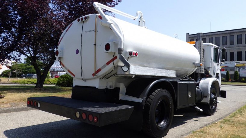 2002-gmc-volvo-xpeditor-street-flusher-water-tanker-truck-diesel-dually-air-brakes-gmc-volvo-xpeditor-big-16