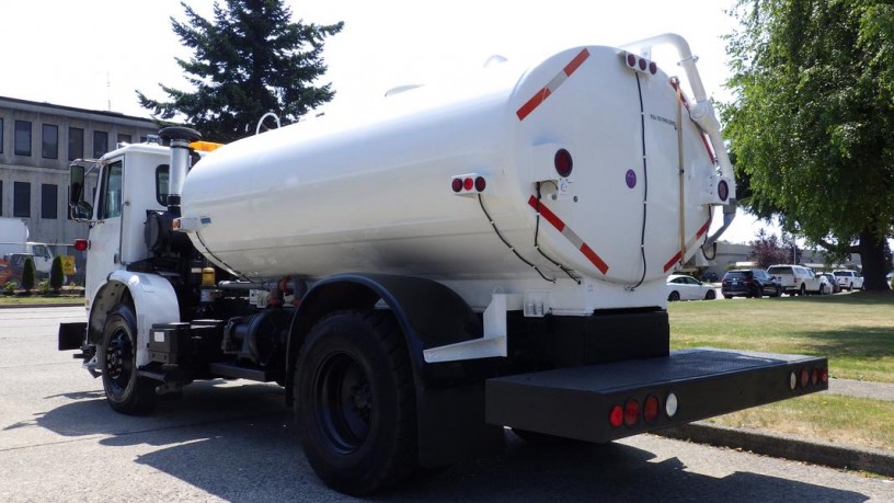 2002-gmc-volvo-xpeditor-street-flusher-water-tanker-truck-diesel-dually-air-brakes-gmc-volvo-xpeditor-big-18
