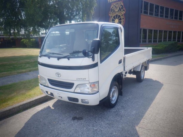 2005-toyota-dyna-3-seaters-flat-deck-right-hand-drive-toyota-dyna-3-seaters-big-3
