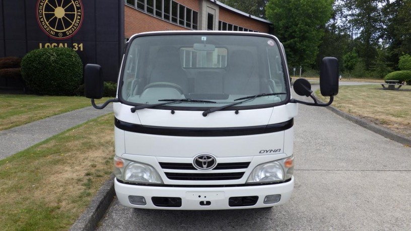 2008-toyota-dyna-3-seaters-flat-deck-right-hand-drive-toyota-dyna-big-2