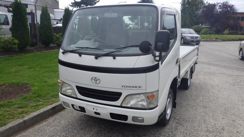 2004-toyota-toyoace-3-seater-toyota-toyoace-big-3