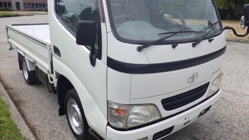 2004-toyota-toyoace-3-seater-toyota-toyoace-big-12